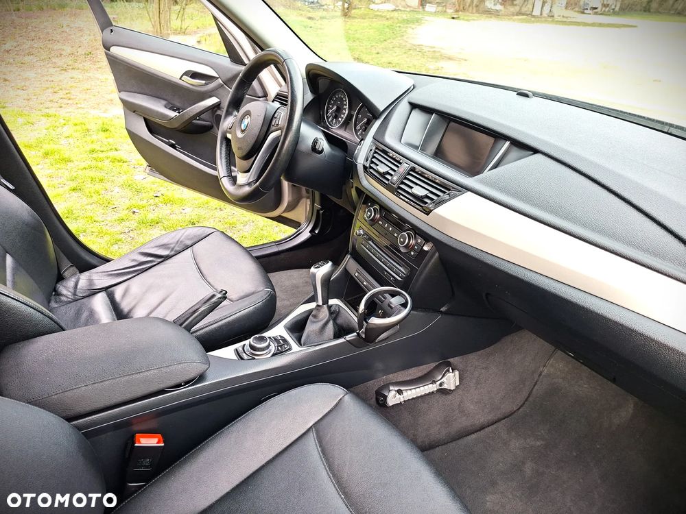 BMW X1 sDrive20d EfficientDynamics - 3