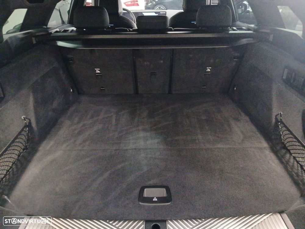 BMW 520 d Pack Desportivo M - 28