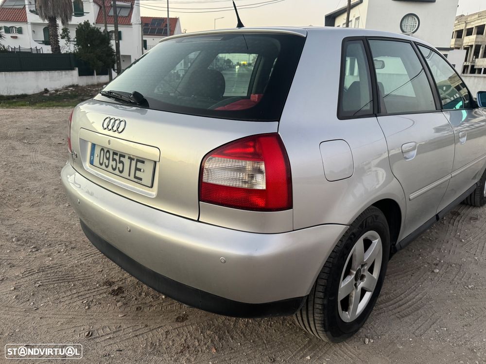 Audi A3 1.6 Attraction - 4