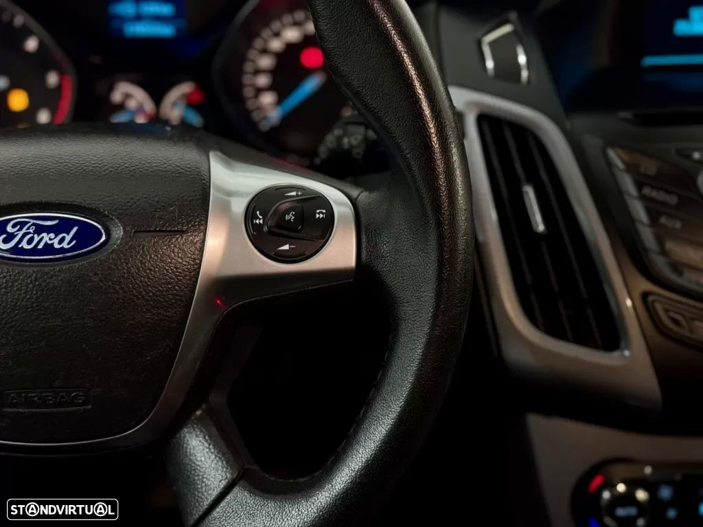 Ford Focus SW 1.6 TDCi Titanium Best - 39