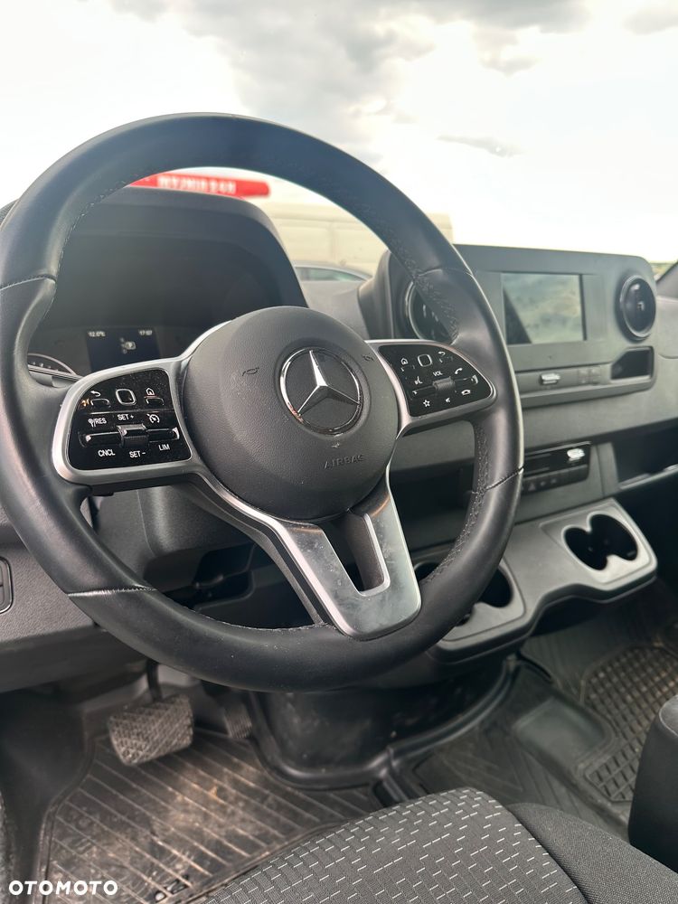 Mercedes-Benz Sprinter - 8