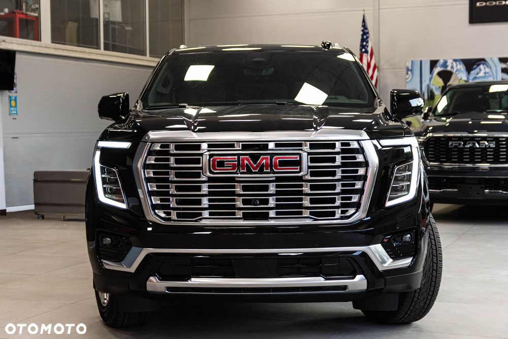 GMC Yukon - 2
