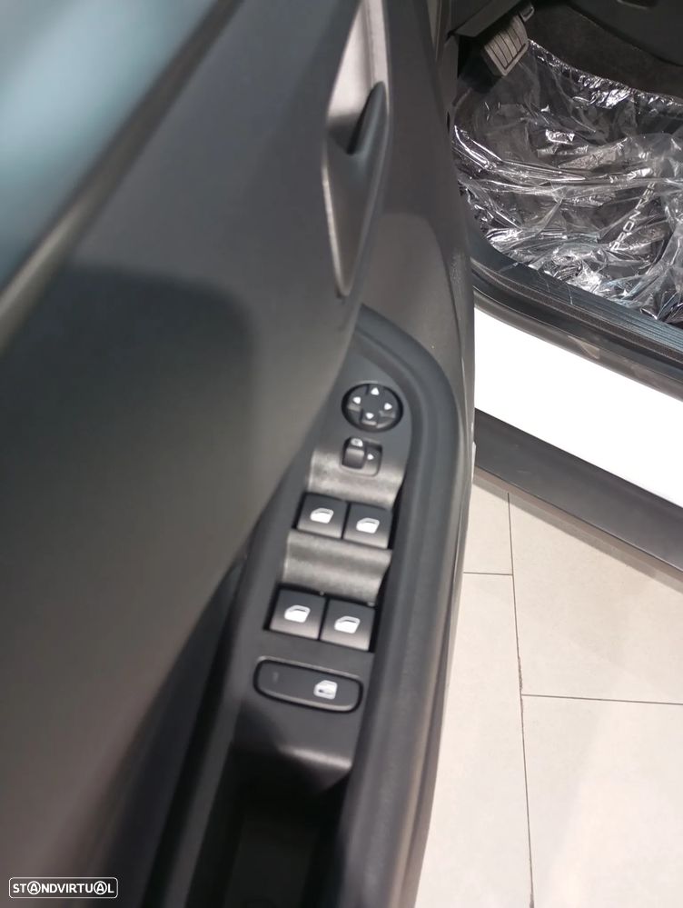 Opel Frontera - 12
