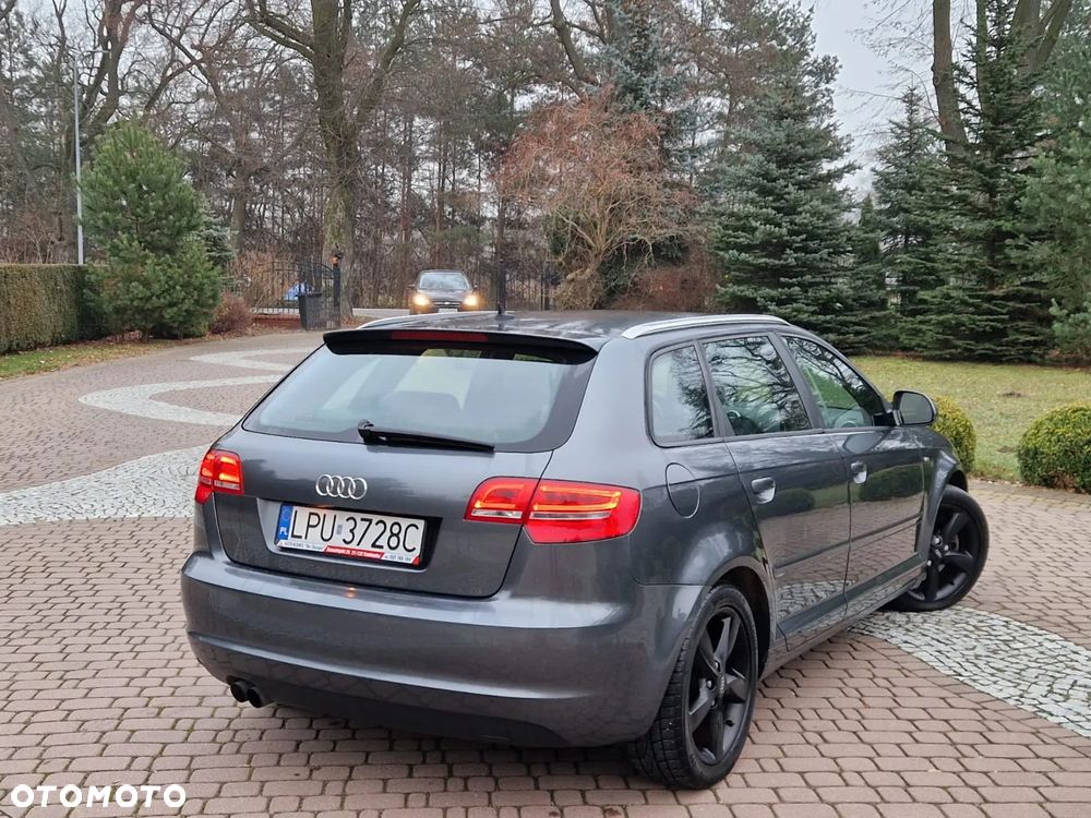 Audi A3 Sportback 1.4 TFSI S line Sportpaket - 4