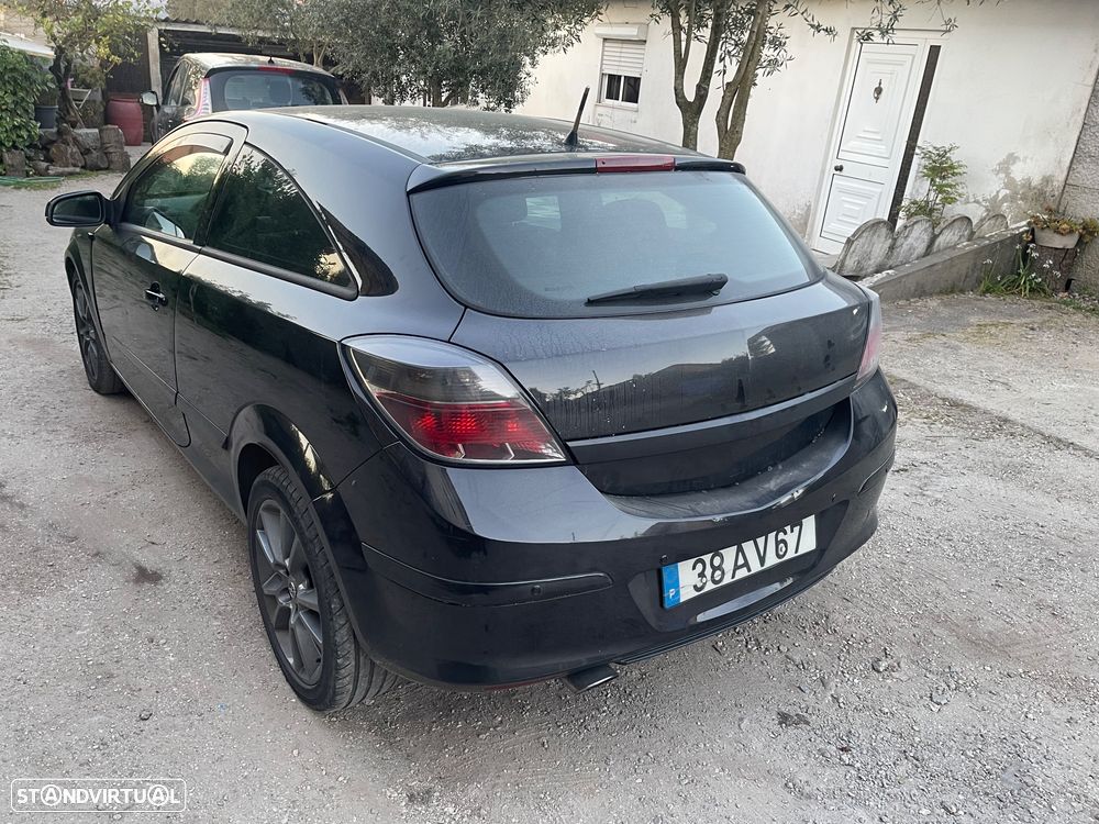 Opel Astra GTC 1.9 CDTI - 4