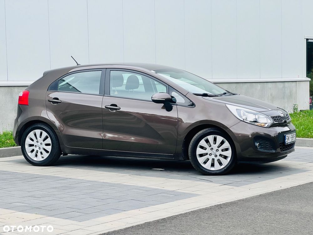 Kia Rio 1.2 Business Line - 13