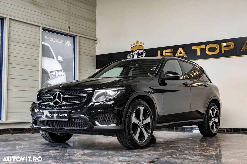 Mercedes-Benz GLC 250 4MATIC 9G-TRONIC AMG Line - 1