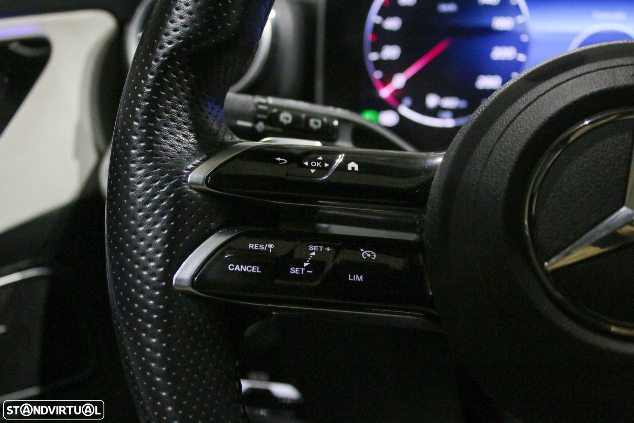 Mercedes-Benz C 300 d AMG Line - 37