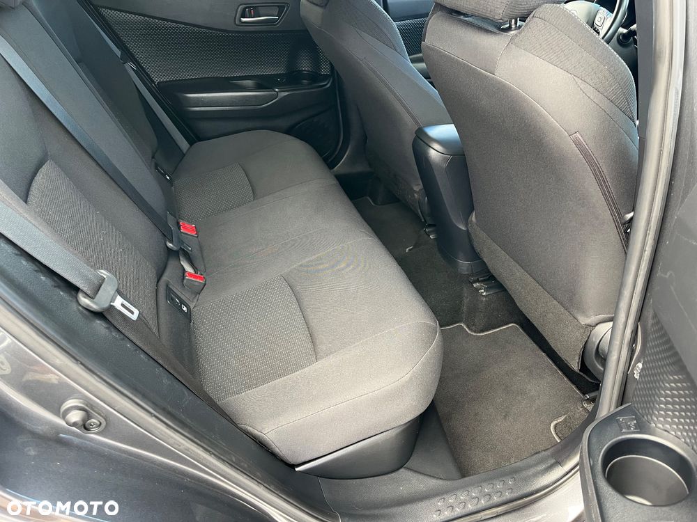 Toyota C-HR Flow - 32