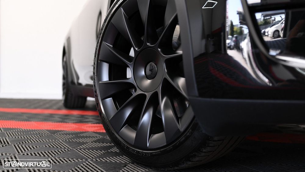 Tesla Model Y 2023 photo 5