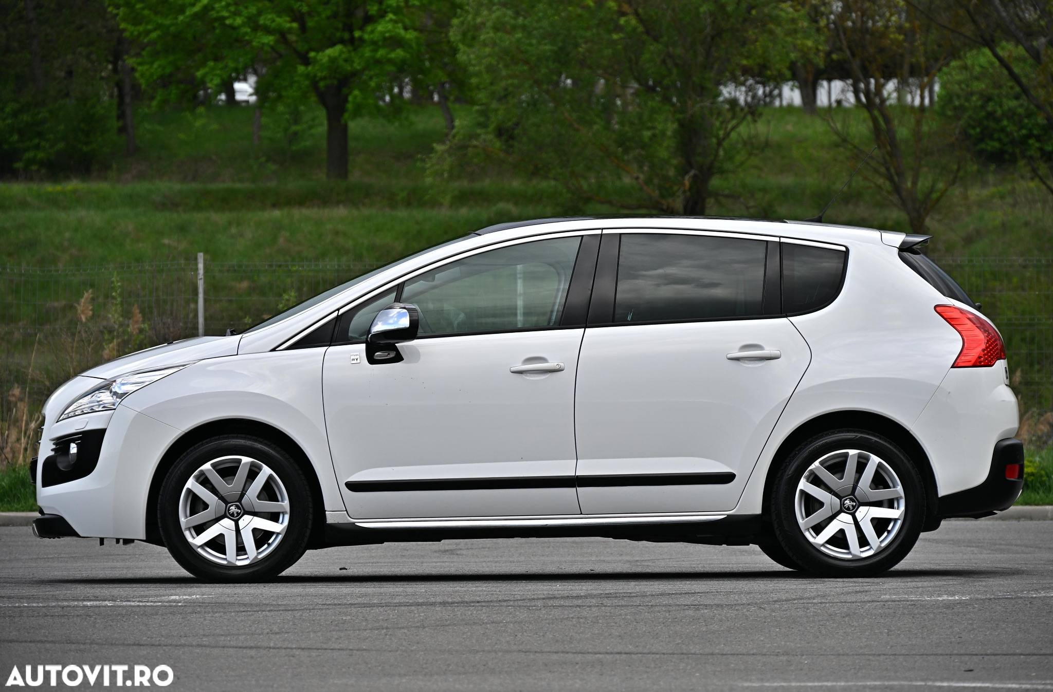 Peugeot 3008 Hybrid4 - 10