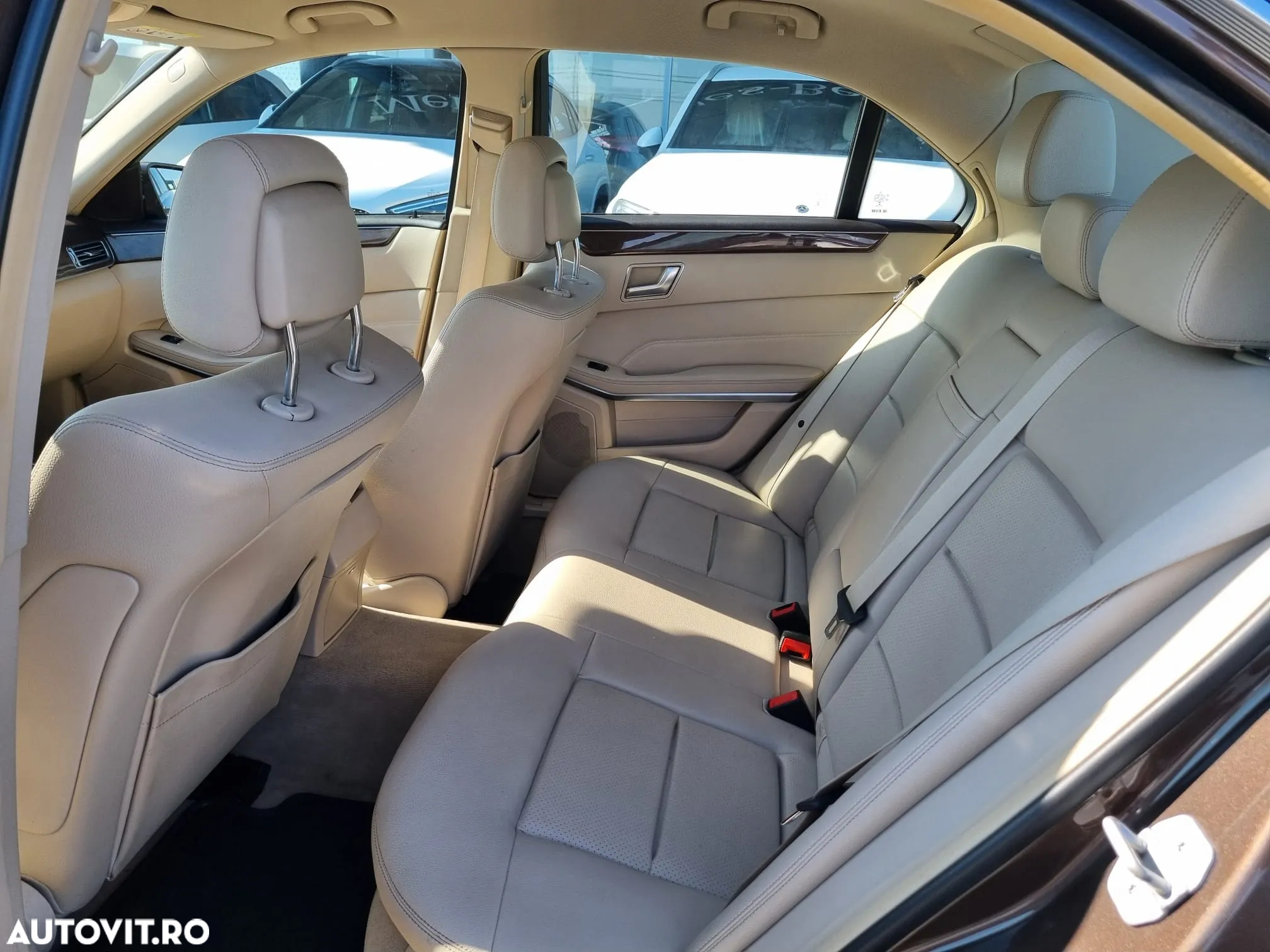 Mercedes-Benz E 220 BlueTEC 4MATIC - 20