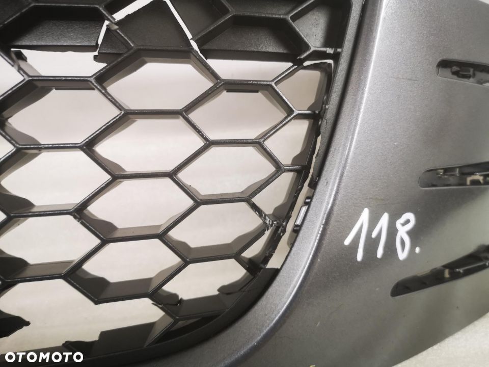 VW GOLF VI GTI GTD 08- KRATKA ŚRODKOWA ZDERZAKA PRZEDNIEGO NR 5K0853655 5K0853677C  NR AUKCJI NK118 - 9