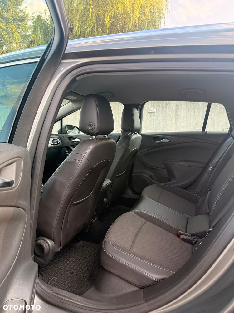 Opel Astra 1.6 CDTI Dynamic S&S - 11