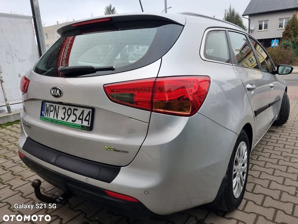Kia Ceed 1.6 GDI Dream Team Edition - 6