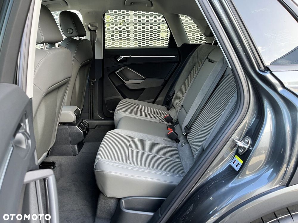 Audi Q3 - 22