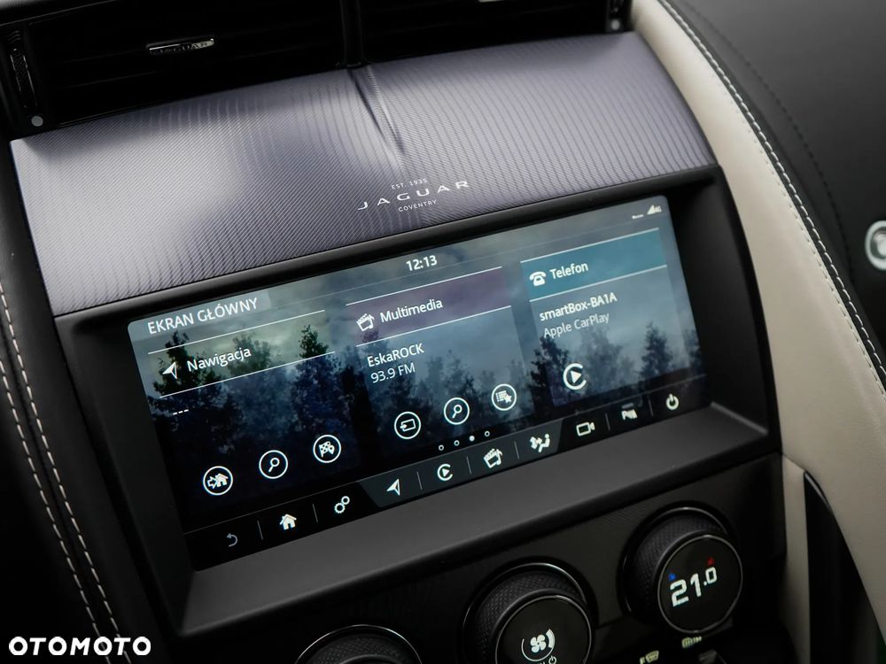 Jaguar F-Type P300 R-Dynamic - 22