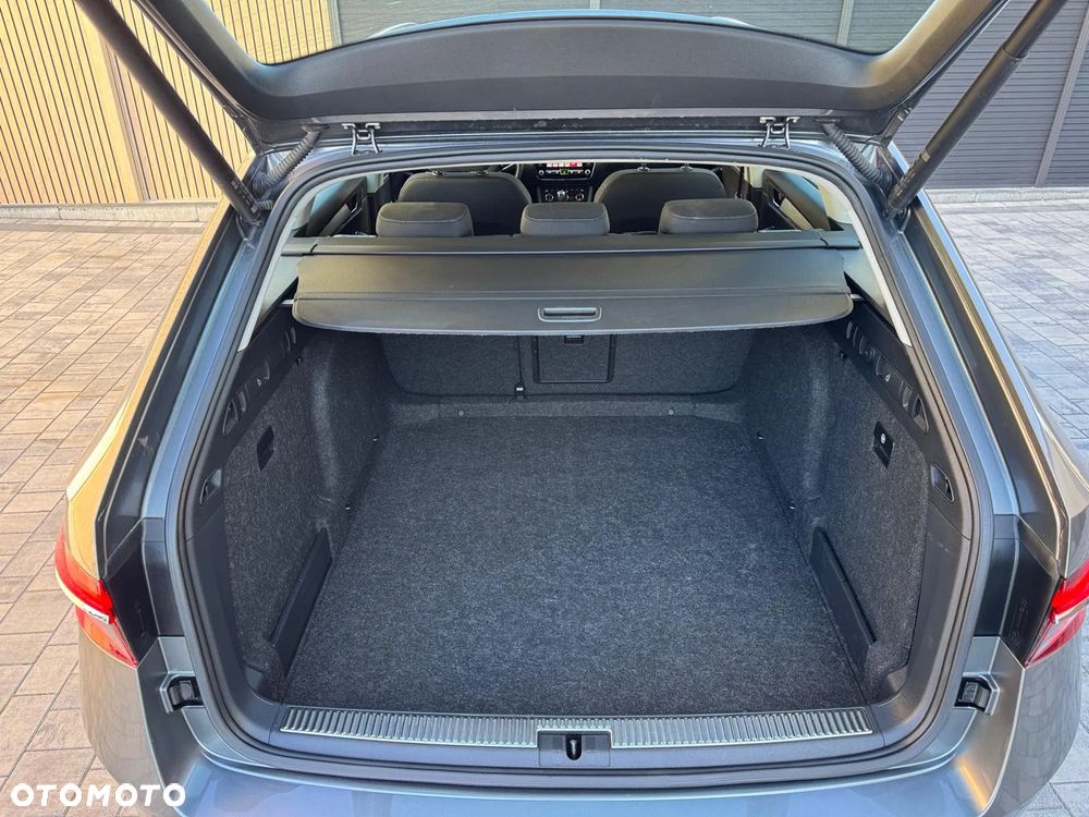 Skoda Superb 2.0 TDI SCR Ambition DSG - 8