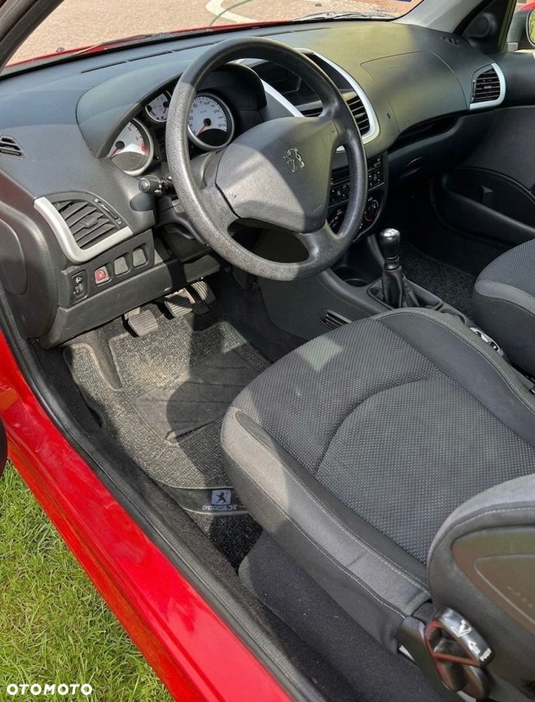 Peugeot 206 plus 75 - 9