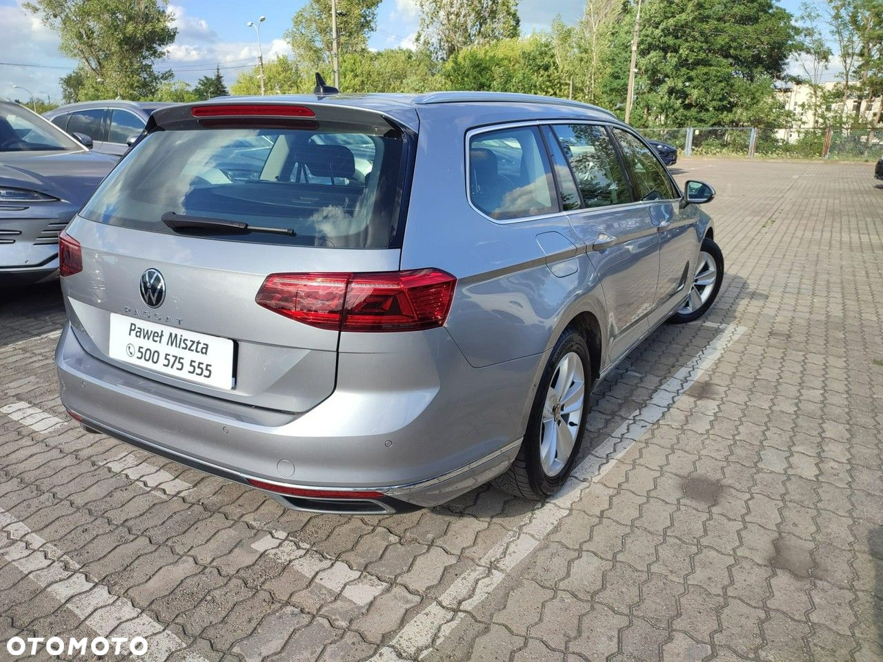 Volkswagen Passat - 2