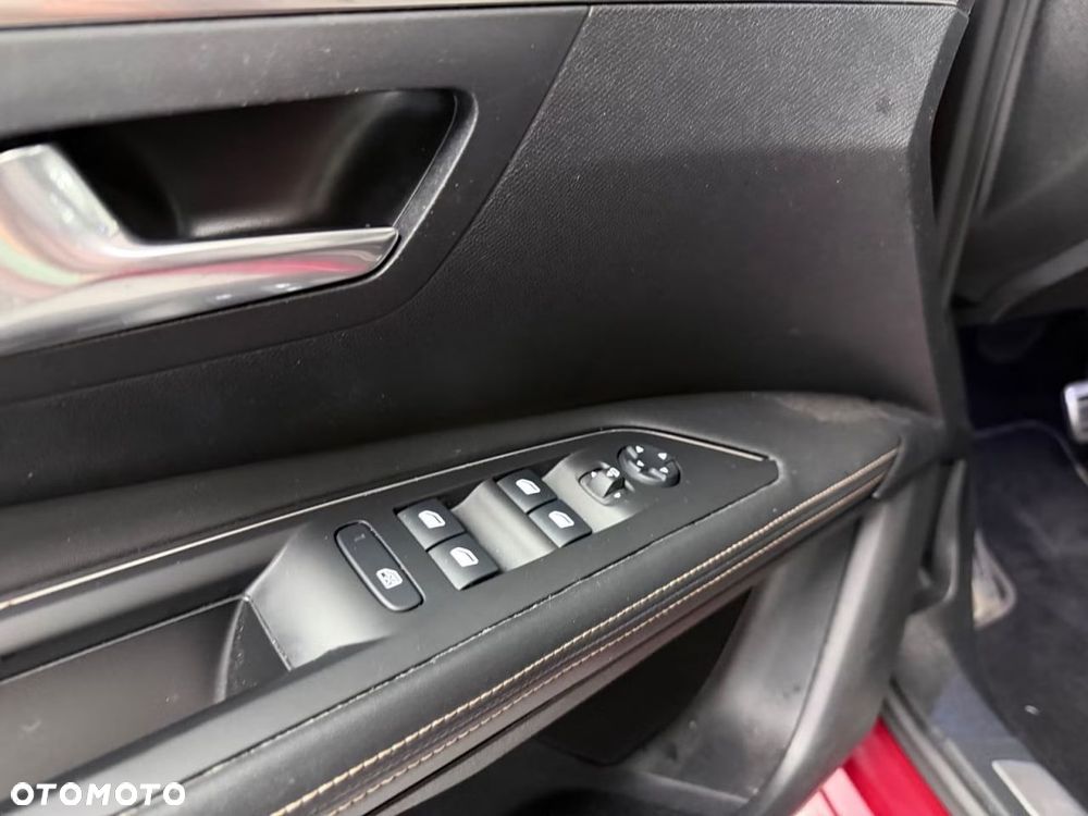 Peugeot 3008 1.6 PureTech Hybrid4 PHEV GT S&S EAT8 - 32