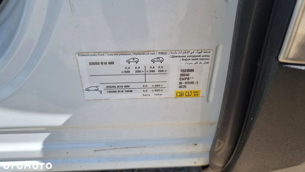 Peugeot 3008 BlueHDi 130 Stop & Start EAT8 Allure Pack - 36