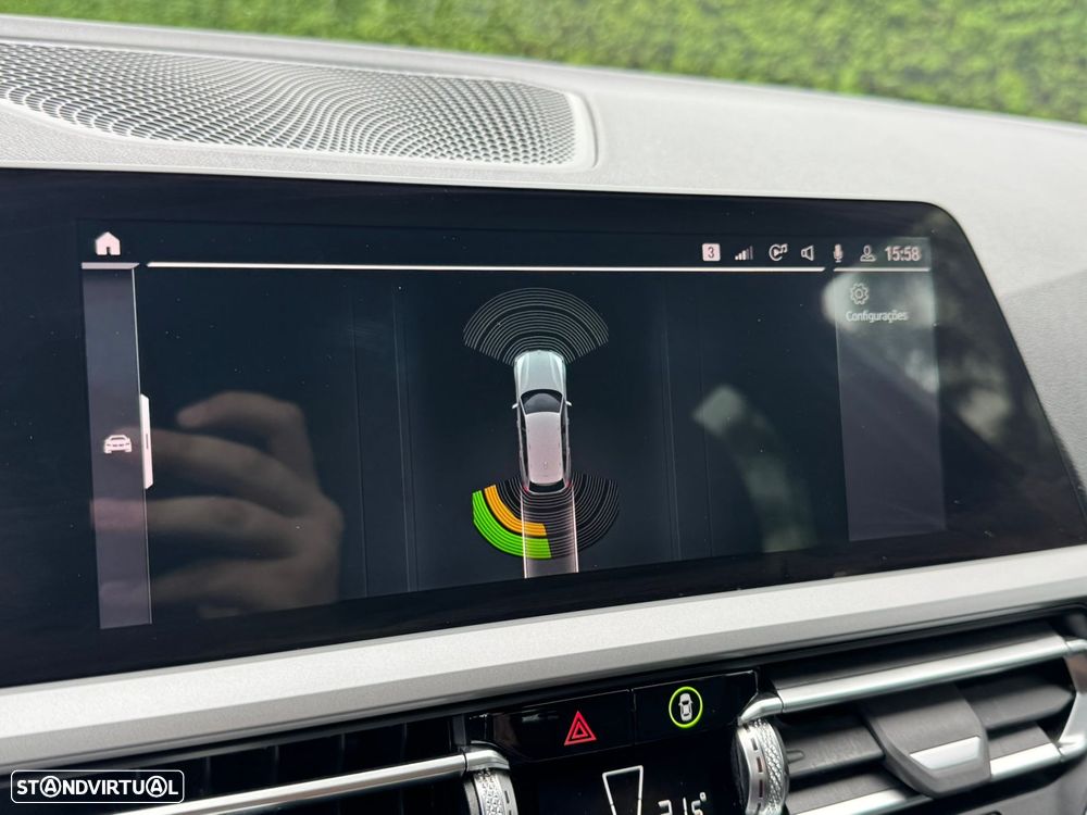 BMW 320 e Touring Auto - 35