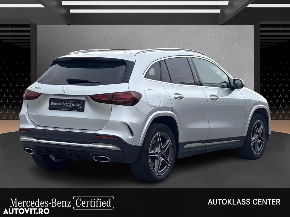 Mercedes-Benz GLA - 7