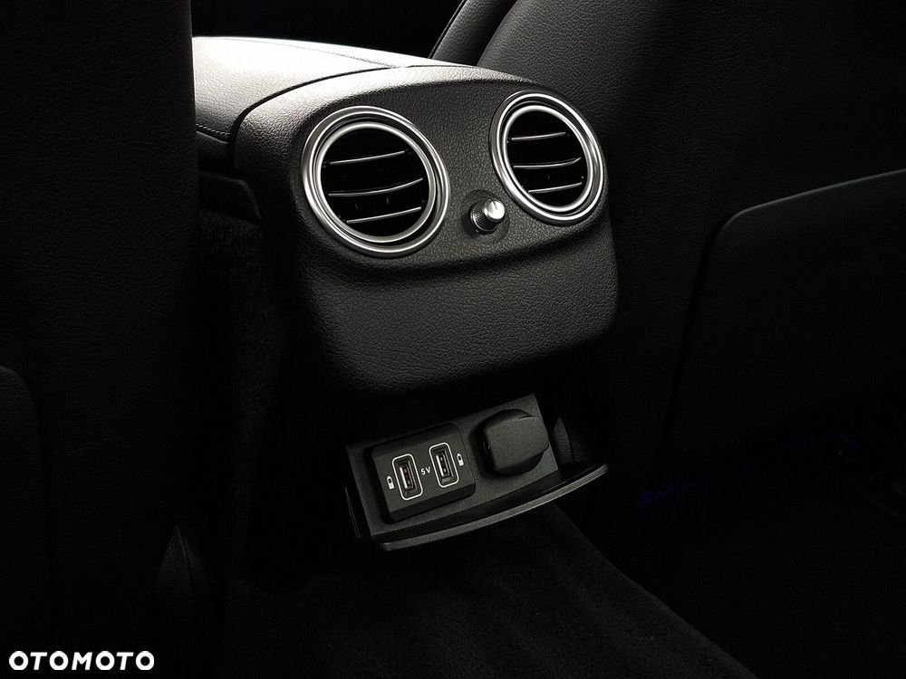 Mercedes-Benz Klasa E - 15