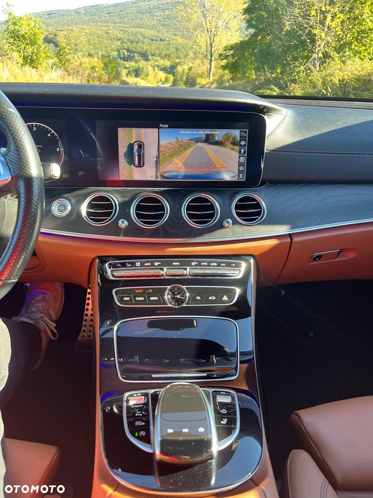 Mercedes-Benz Klasa E 220 d 9G-TRONIC AMG Line - 33
