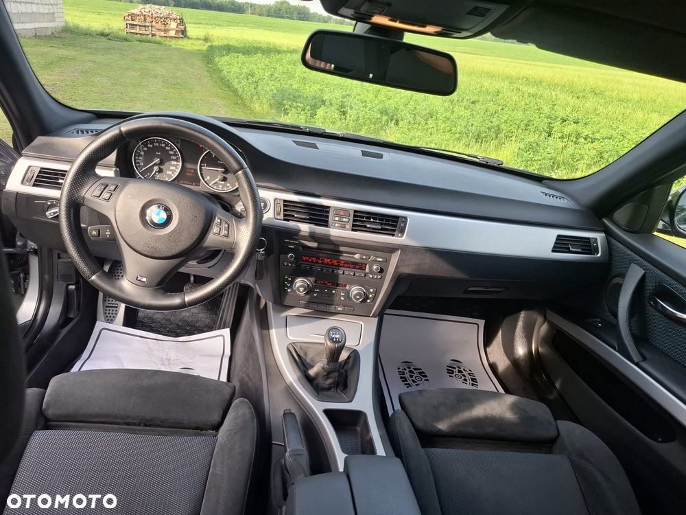 BMW Seria 3 318d M Sport EU6 - 10