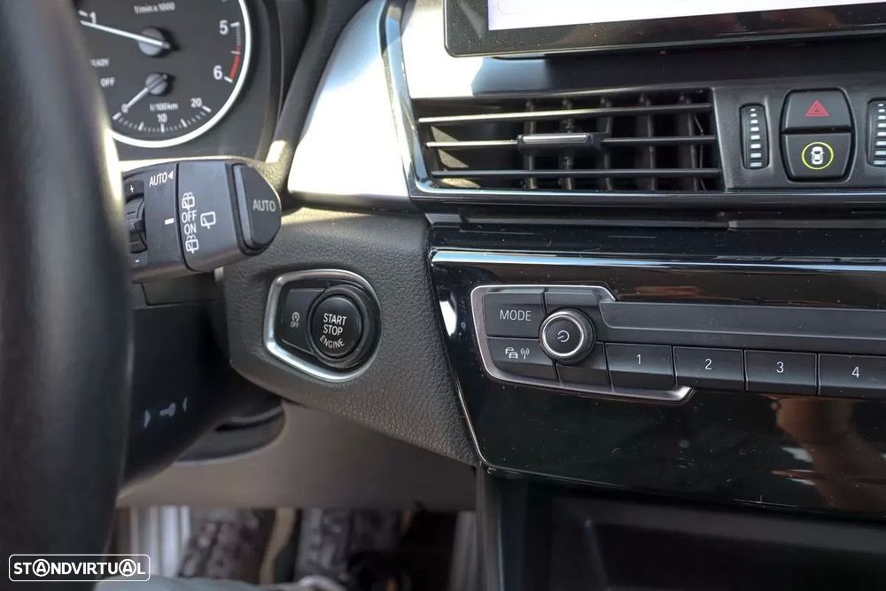 BMW 218 Active Tourer d Advantage - 26