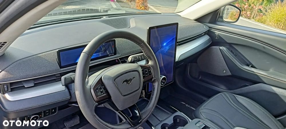 Ford Mustang ver-premium - 13