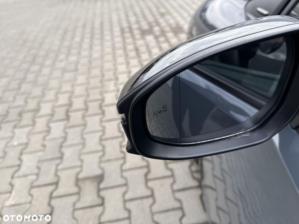 Toyota Prius - 17