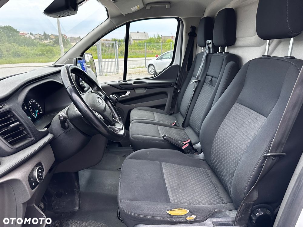 Ford Transit Kombi L2H2 Limited - 11
