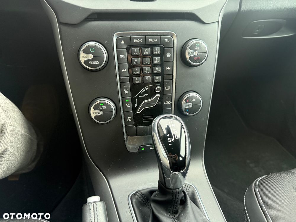 Volvo V40 D3 Drive-E Momentum - 18