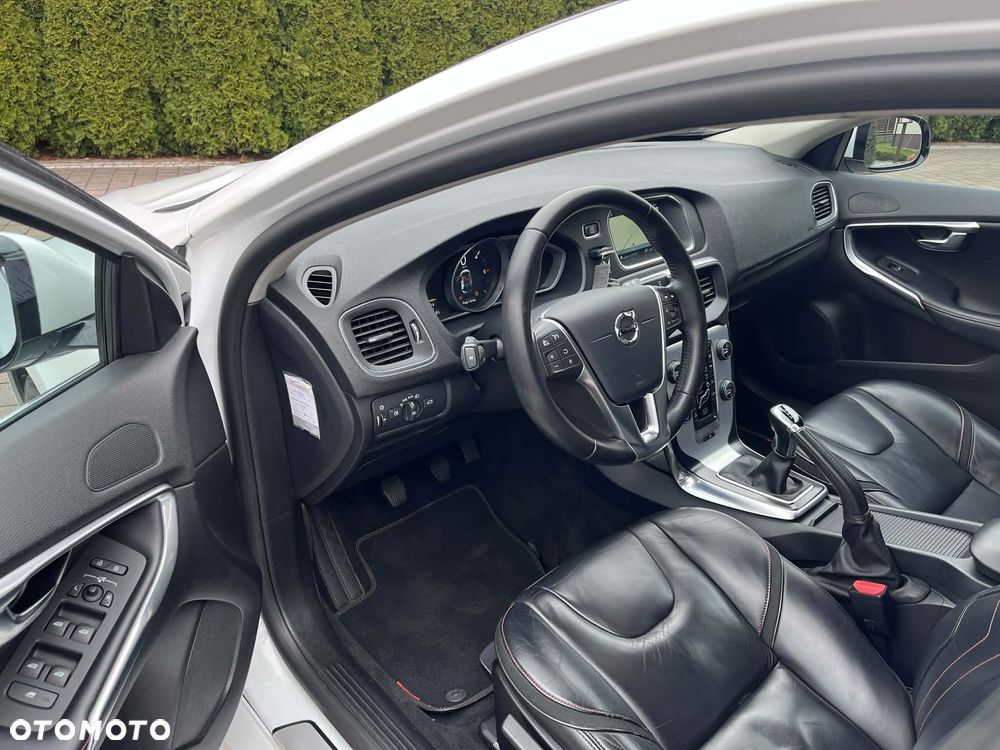 Volvo V40 D2 Ocean Race - 8