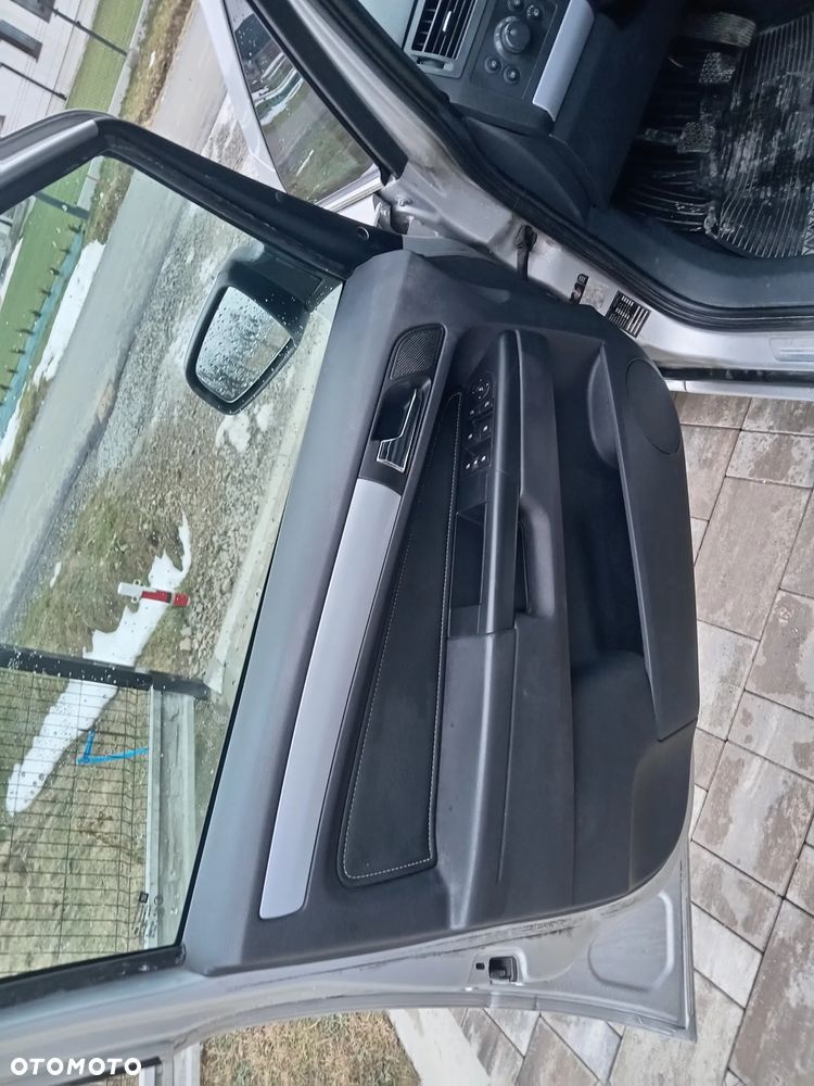 Opel Zafira 1.9 CDTI - 12