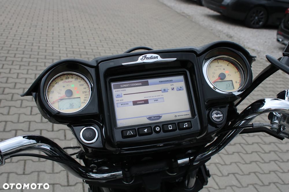 Indian Roadmaster - 16