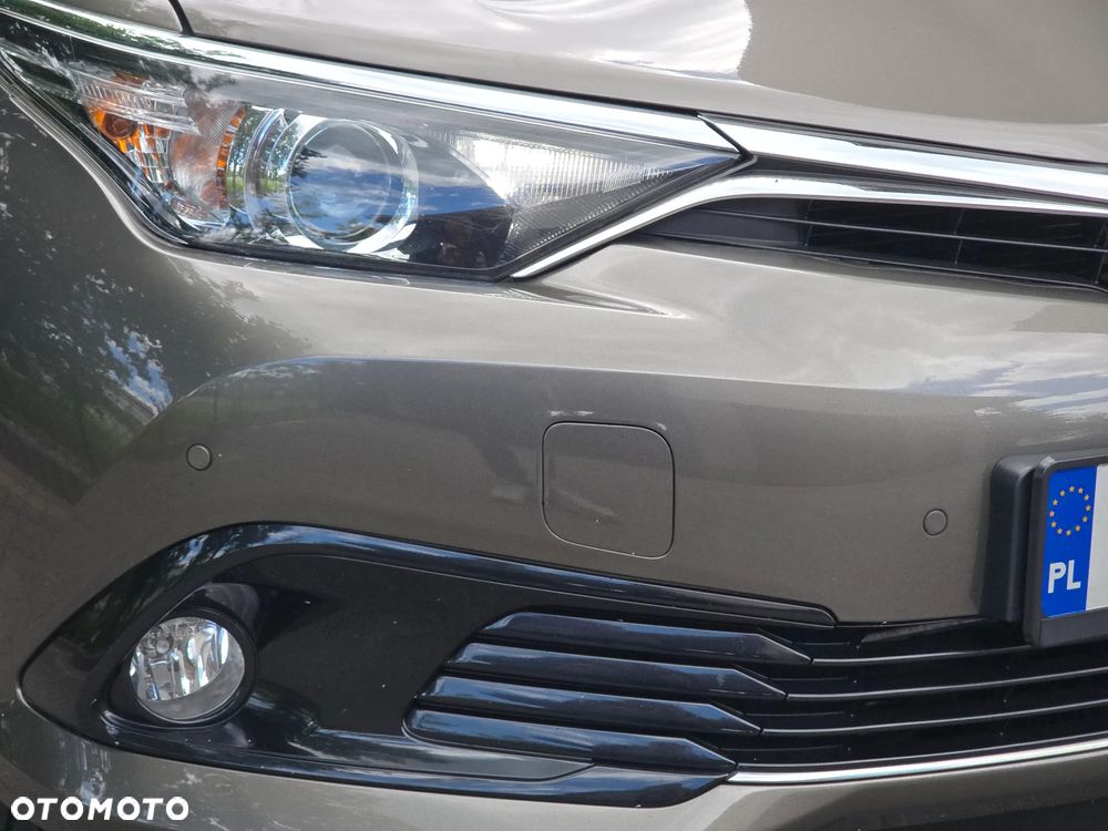 Toyota Auris 1.6 Premium - 29