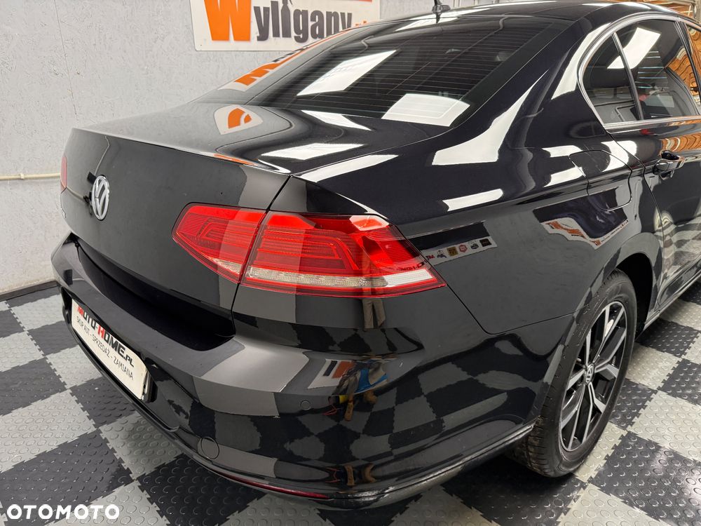 Volkswagen Passat - 22