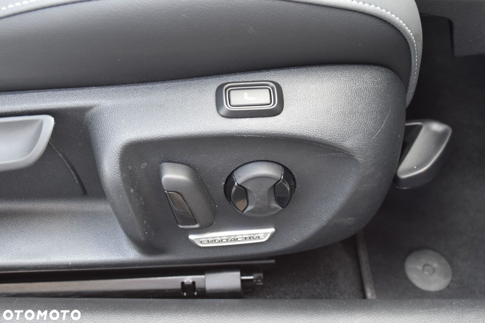 Volkswagen Passat 1.5 TSI EVO Business DSG - 33