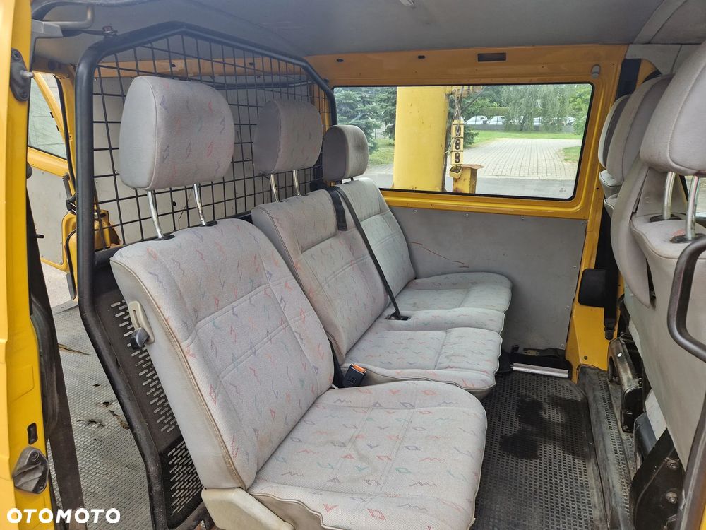 Volkswagen Transporter - 5