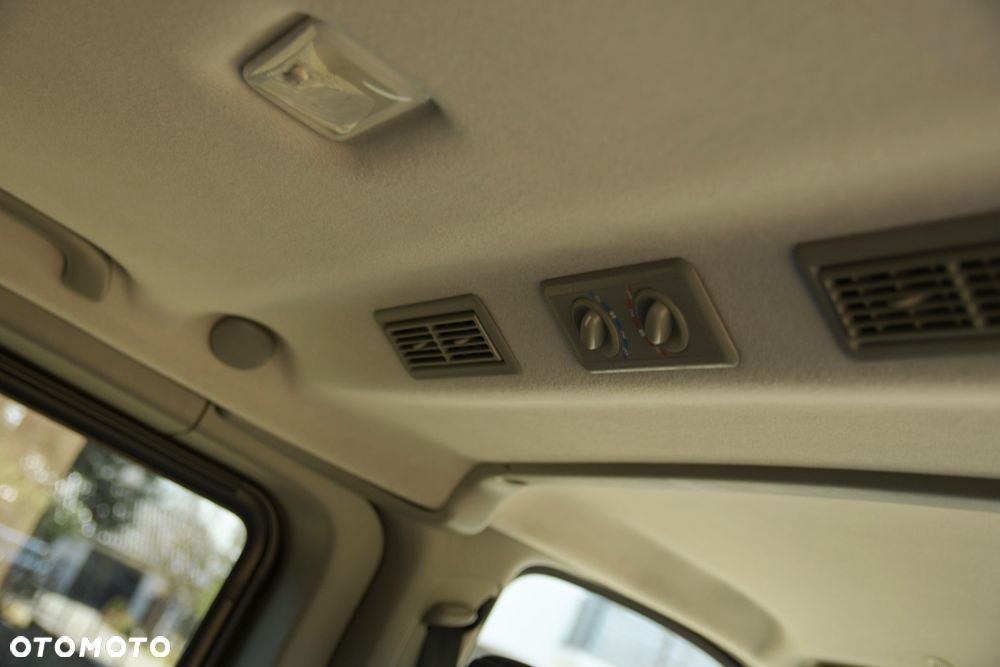 Renault Trafic FAP Grand Passenger Black Edition - 19