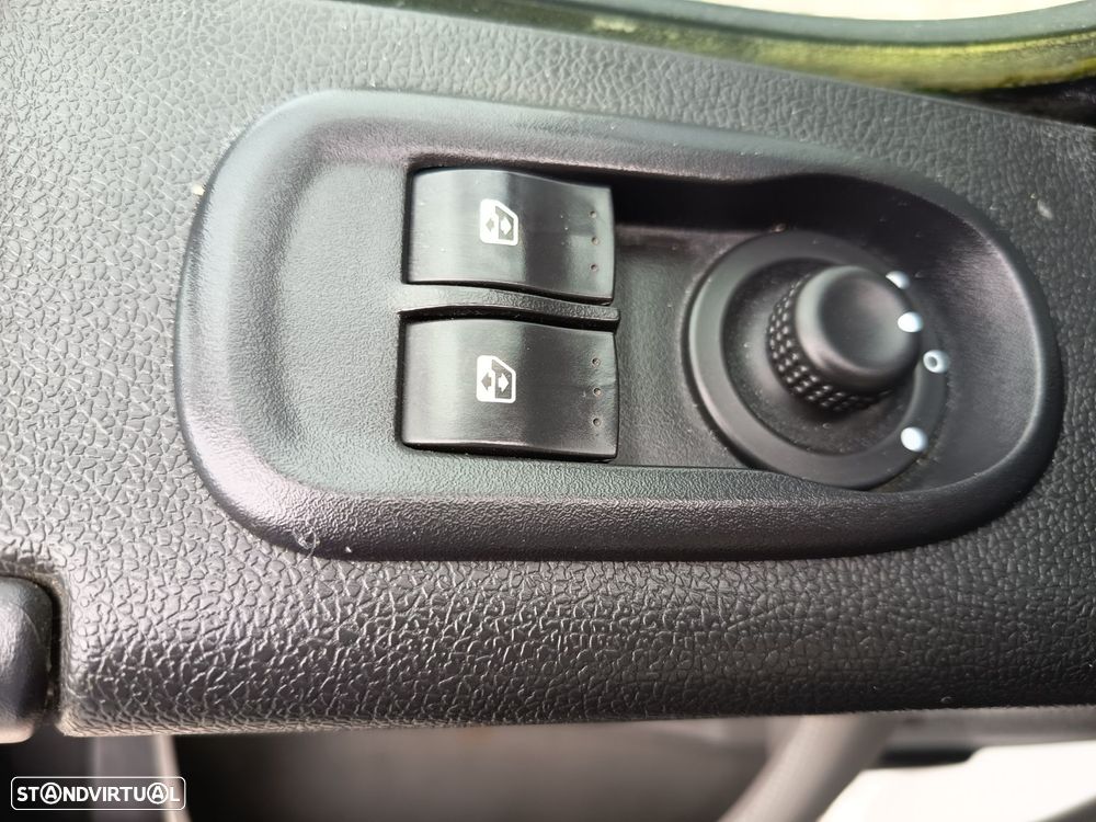 Renault Master 7 lugares basculante - 14