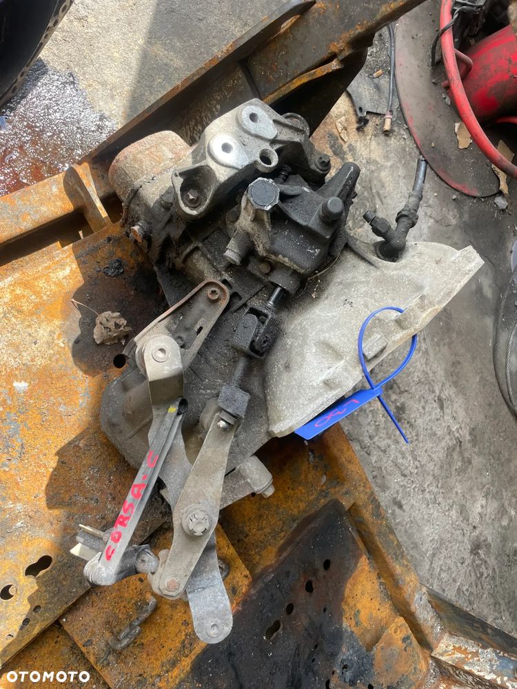 SKRZYNIA BIEGÓW OPEL CORSA C /MERIVA A R90400206 1.6 - 3