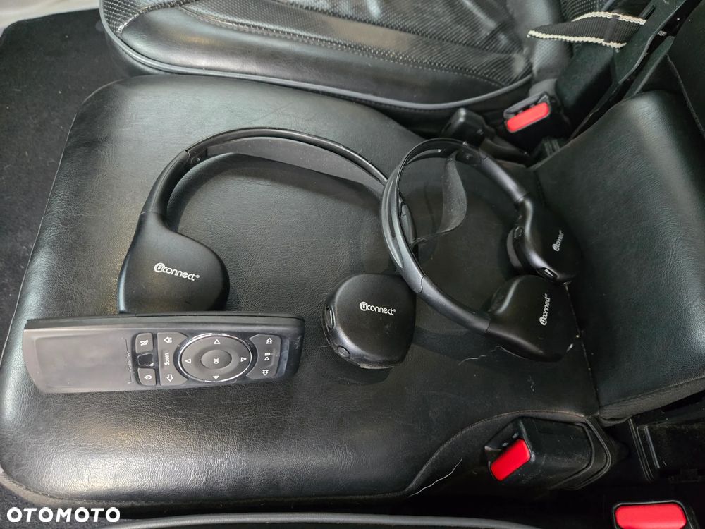 Chrysler Pacifica - 25