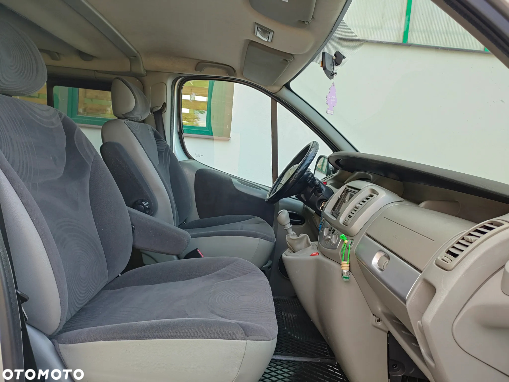 Renault Trafic 2.5 dCi 150 FAP Passenger L1H1 Privilège - 15