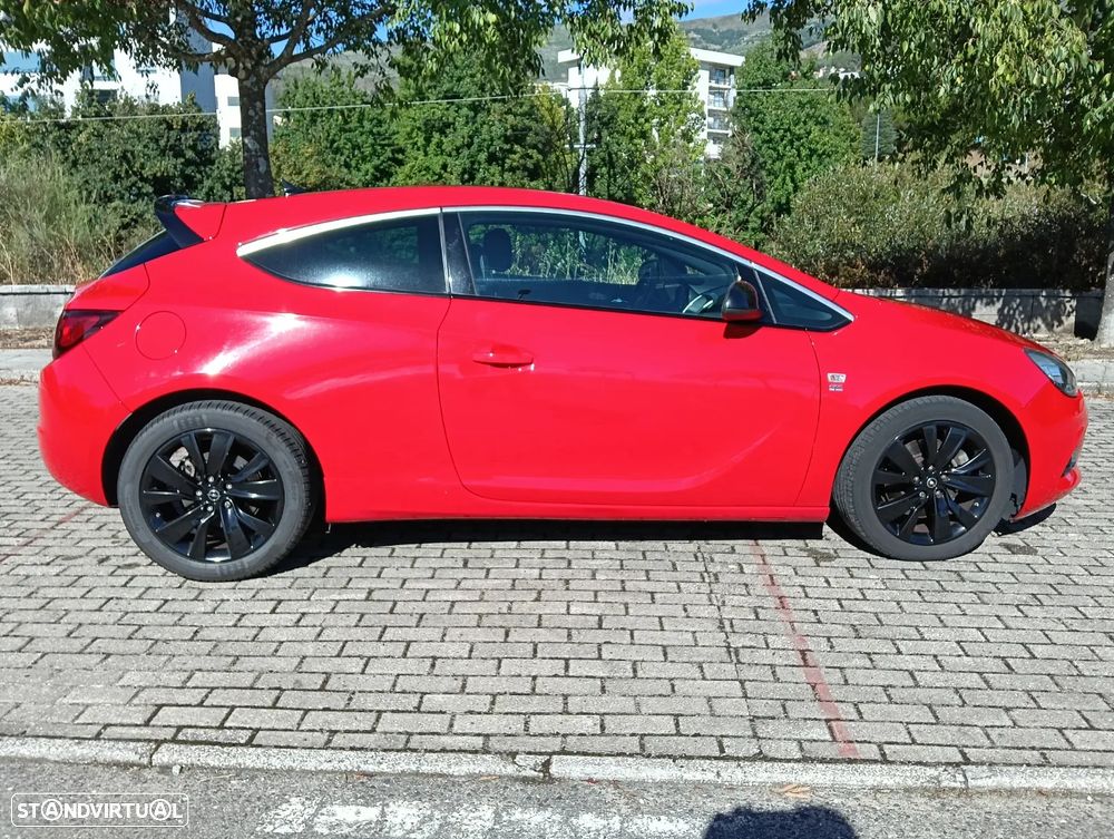Opel Astra GTC - 3