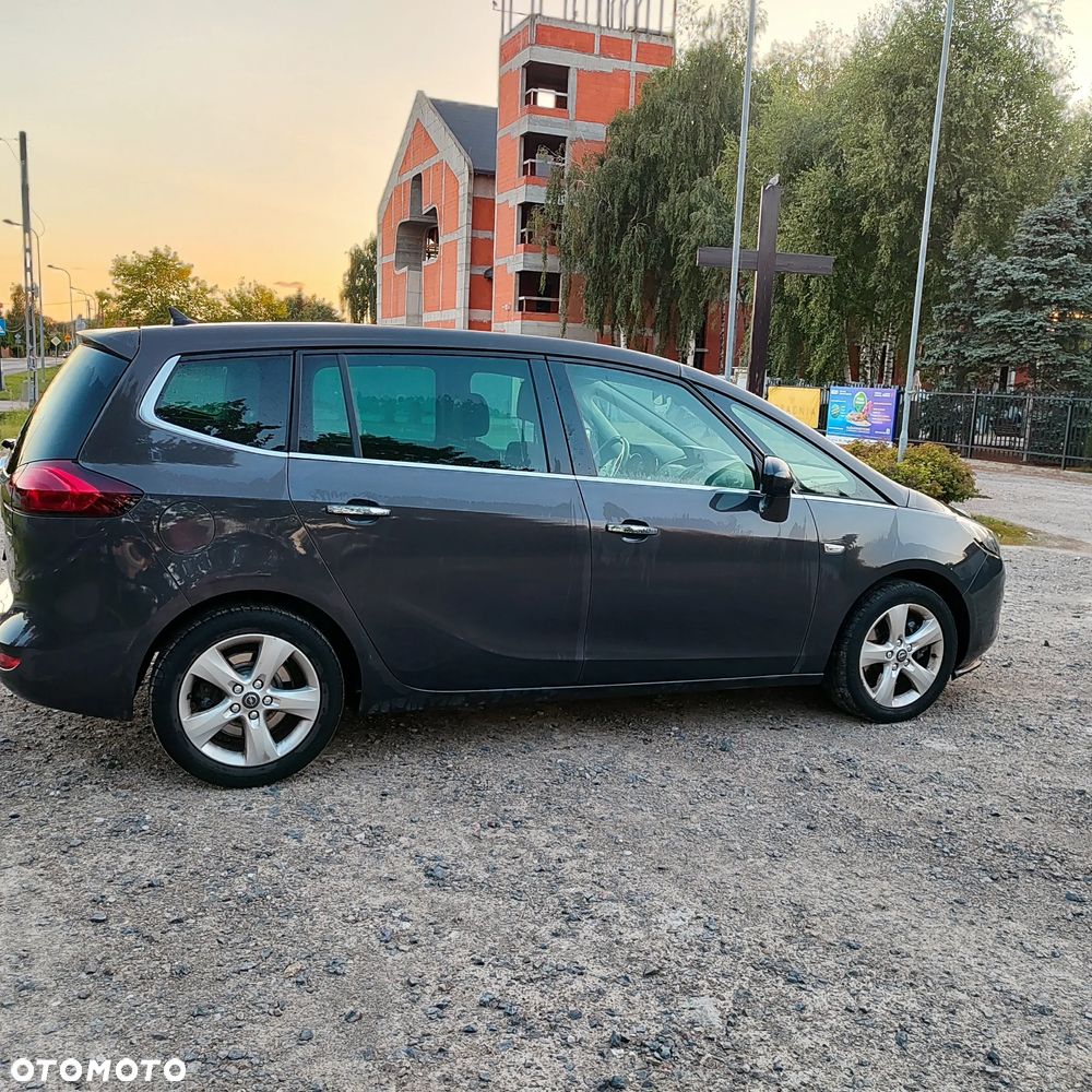 Opel Zafira 2.0 CDTI Cosmo - 4